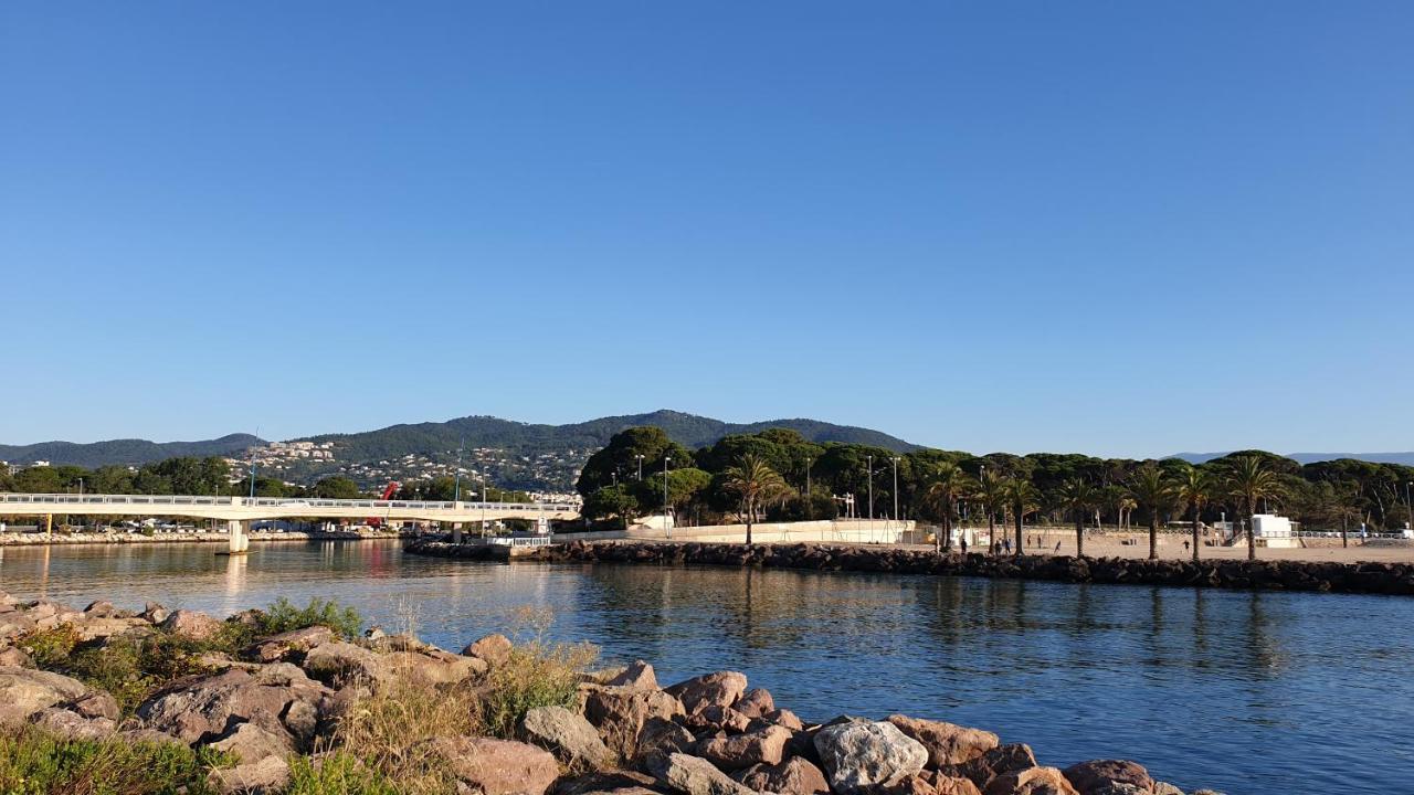 Garden And Beach Sea View Apartment Cannes Mandelieu La Napoule Bagian luar foto